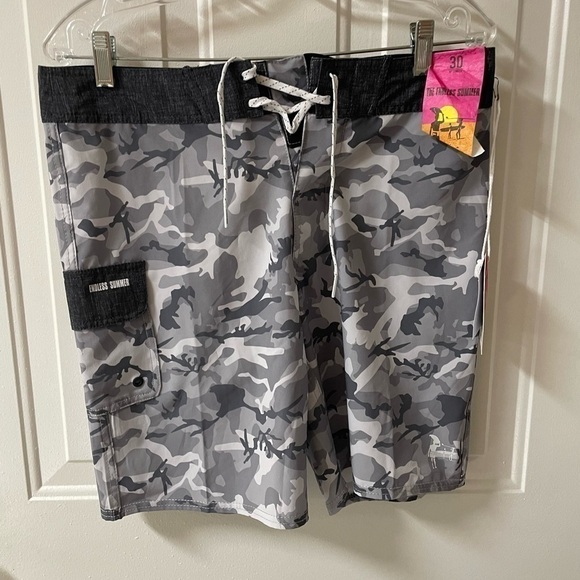 The Endless Summer Men’s 30’ Camouflage Stretch Lite Grey Boardshorts, NWT - Picture 2 of 12